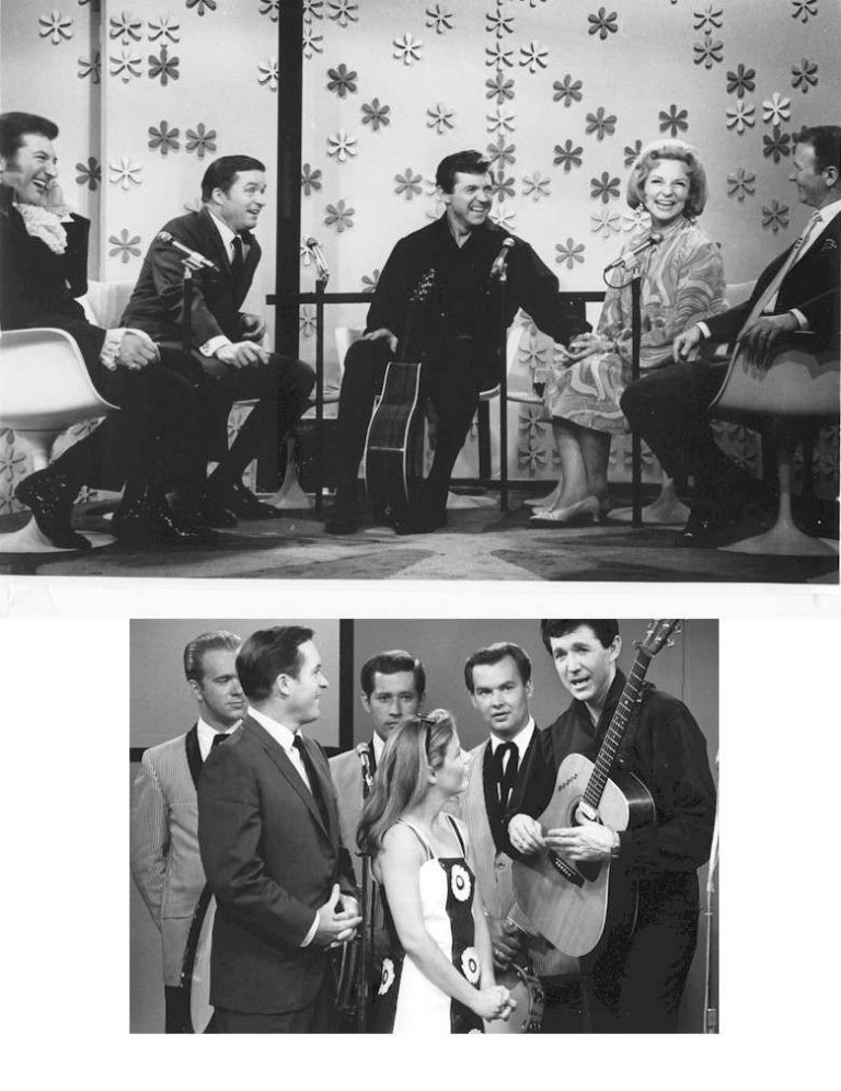 Another great outlet for the entertainer was television’s Mike Douglas Show. L to R: Liberace –