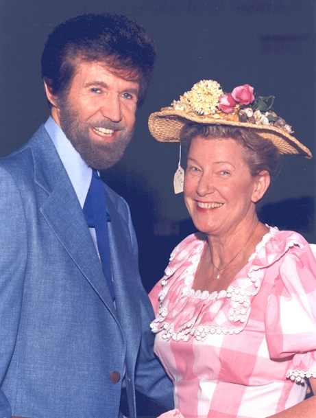 Sonny James & Minnie Pearl.