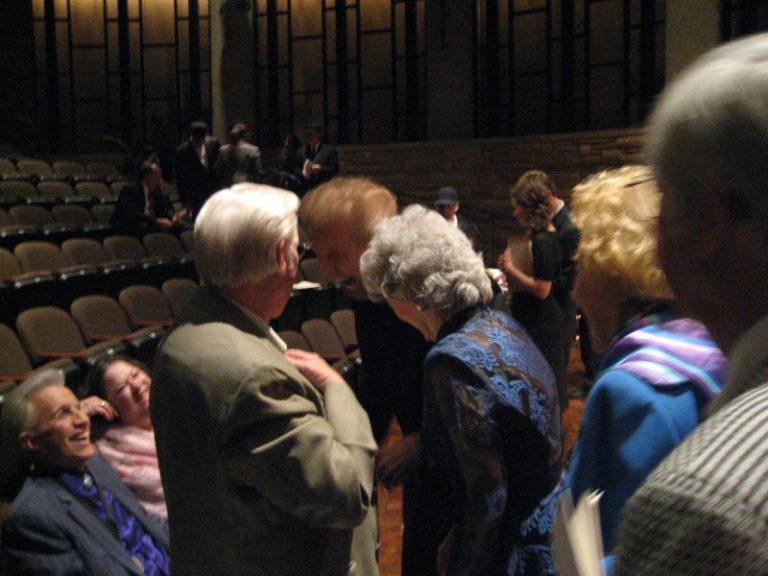 Before the Medallion Ceremony, Sonny, Doris & Sis swap stories and laughs with Hall Of Fame